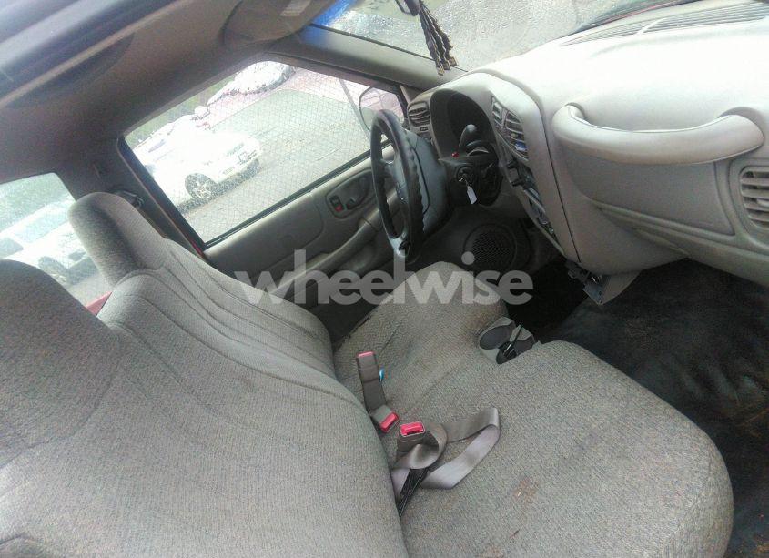 Photo 5 of 1998 Chevrolet S-10 FLEETSIDE (VIN 1GCCS14X7WK207793)