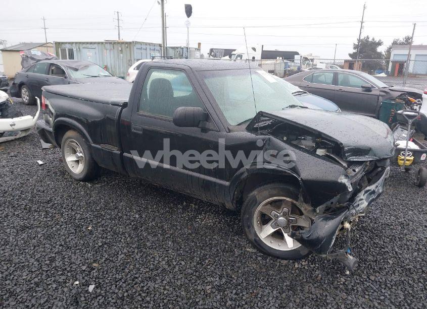 2003 Chevrolet S-10 LS (VIN 1GCCS14X838224045) main photo