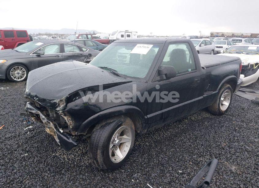 Photo 2 of 2003 Chevrolet S-10 LS (VIN 1GCCS14X838224045)