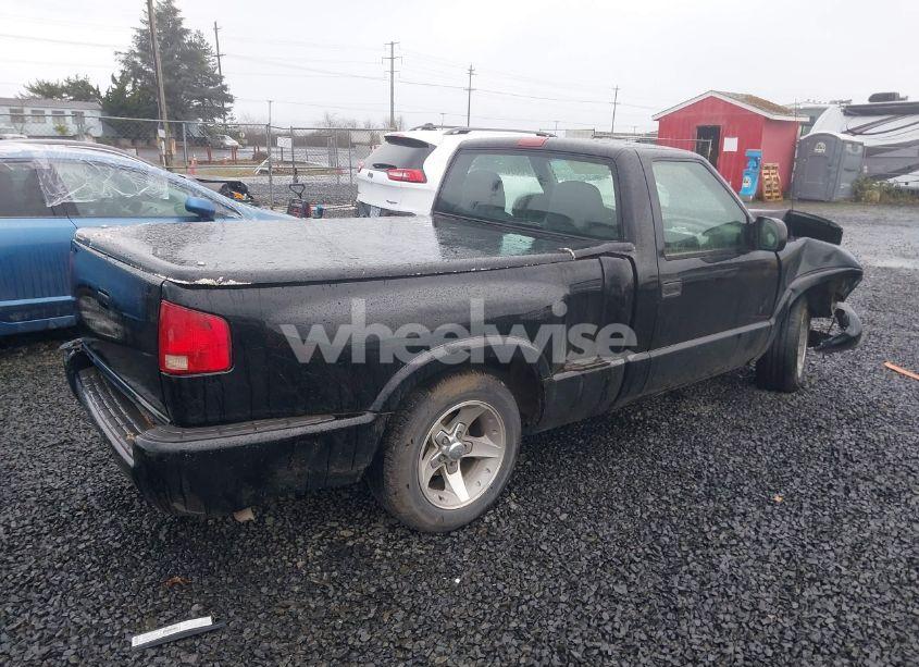 Photo 4 of 2003 Chevrolet S-10 LS (VIN 1GCCS14X838224045)