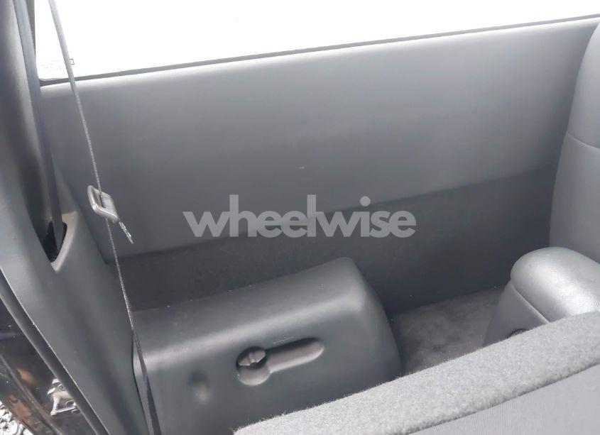 Photo 8 of 2003 Chevrolet S-10 LS (VIN 1GCCS14X838224045)