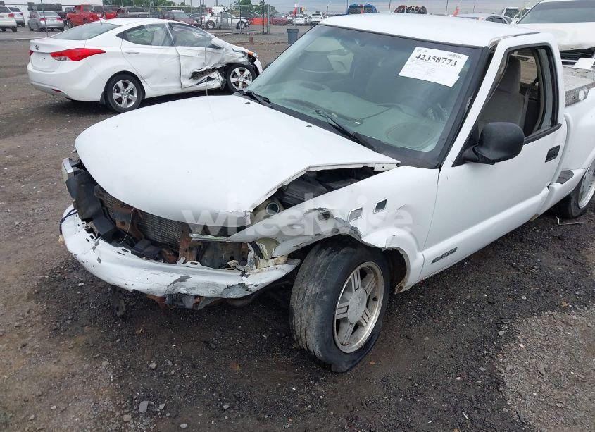 Photo 6 of 1998 Chevrolet S-10 LS SPORTSIDE (VIN 1GCCS14X8W8161937)