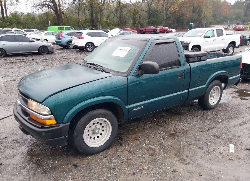 Photo 2 of 1998 Chevrolet S-10 FLEETSIDE (VIN 1GCCS14X9W8238993)
