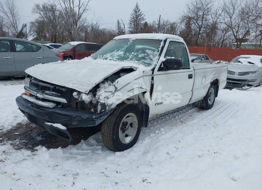 Photo 2 of 1999 Chevrolet S-10 (VIN 1GCCS14X9XK236407)