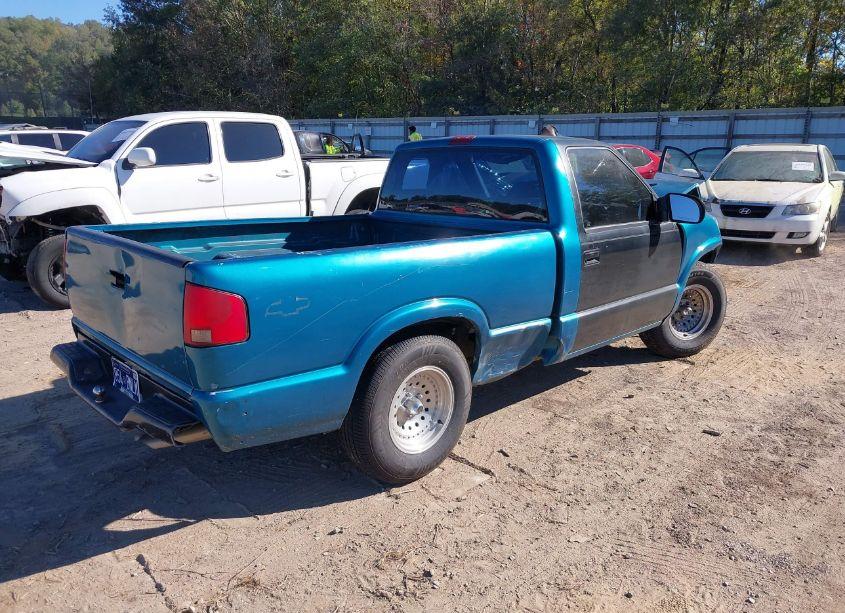 Photo 4 of 1995 Chevrolet S TRUCK S10 (VIN 1GCCS14Z0S8194071)
