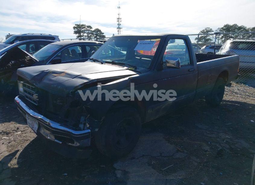 Photo 2 of 1989 Chevrolet S TRUCK S10 (VIN 1GCCS14Z1K2261957)