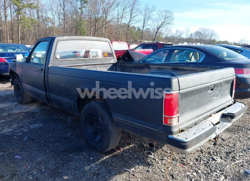 Photo 3 of 1989 Chevrolet S TRUCK S10 (VIN 1GCCS14Z1K2261957)