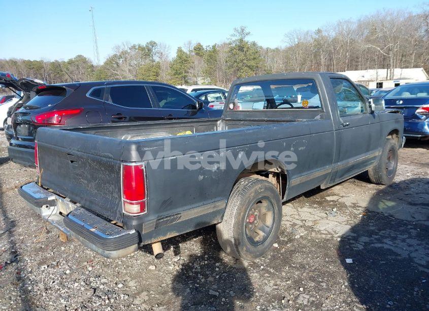 Photo 4 of 1989 Chevrolet S TRUCK S10 (VIN 1GCCS14Z1K2261957)