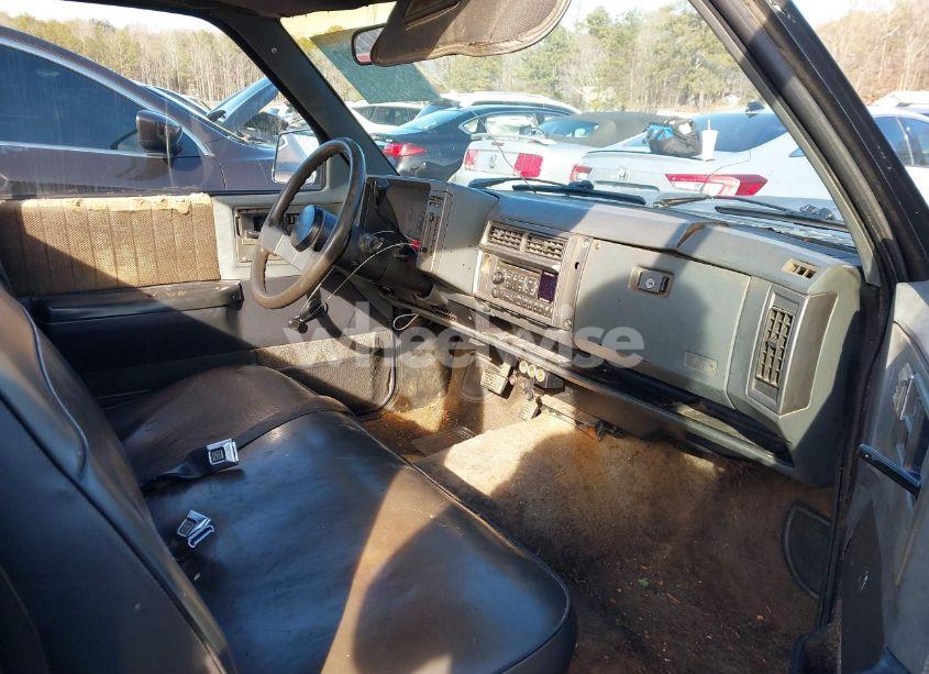 Photo 5 of 1989 Chevrolet S TRUCK S10 (VIN 1GCCS14Z1K2261957)