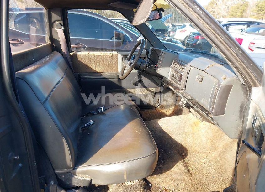 Photo 8 of 1989 Chevrolet S TRUCK S10 (VIN 1GCCS14Z1K2261957)