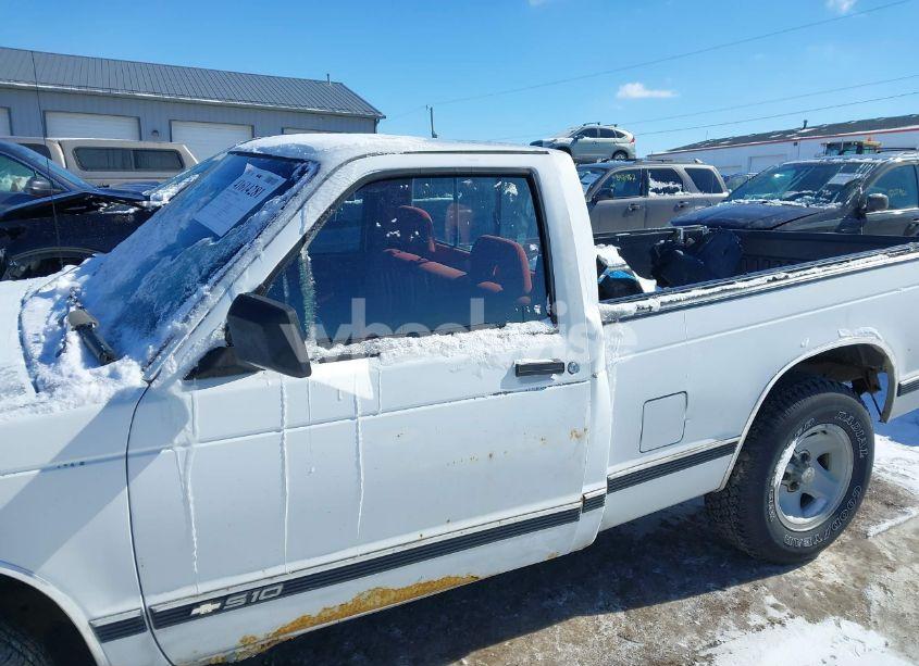 Photo 14 of 1992 Chevrolet S TRUCK S10 (VIN 1GCCS14ZXN8212614)
