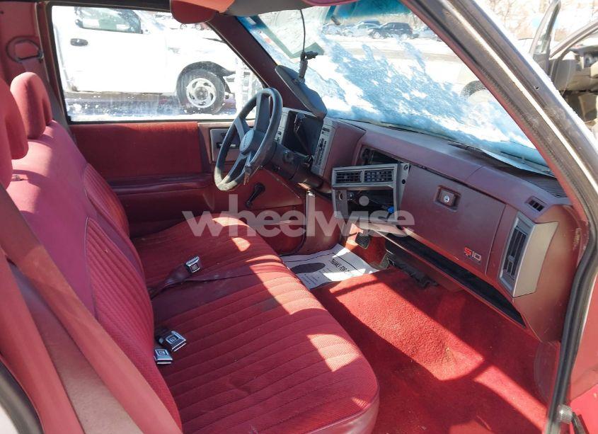 Photo 8 of 1992 Chevrolet S TRUCK S10 (VIN 1GCCS14ZXN8212614)