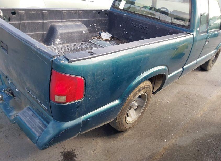 Photo 15 of 1996 Chevrolet S TRUCK S10 (VIN 1GCCS1940T8157830)