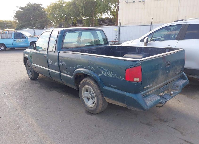Photo 3 of 1996 Chevrolet S TRUCK S10 (VIN 1GCCS1940T8157830)