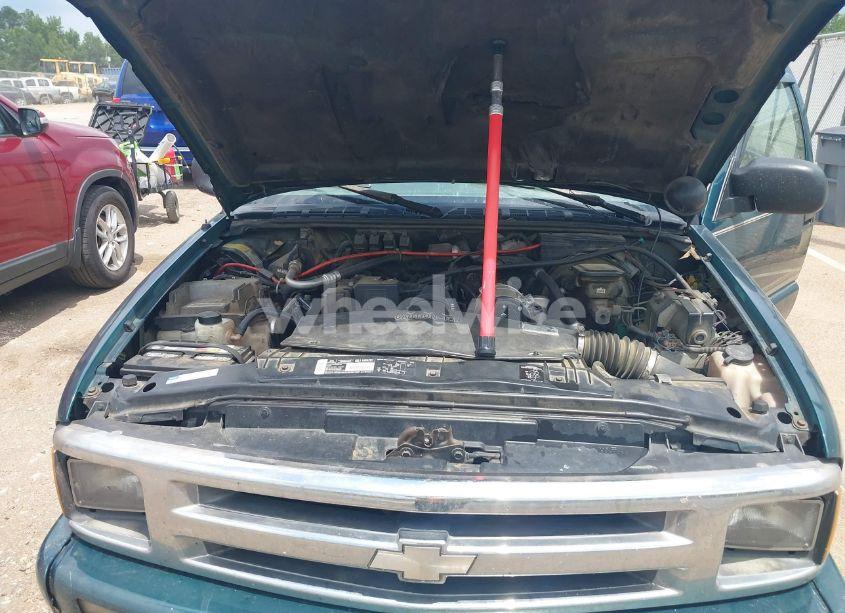 Photo 10 of 1997 Chevrolet S-10 LS FLEETSIDE (VIN 1GCCS1941VK122638)