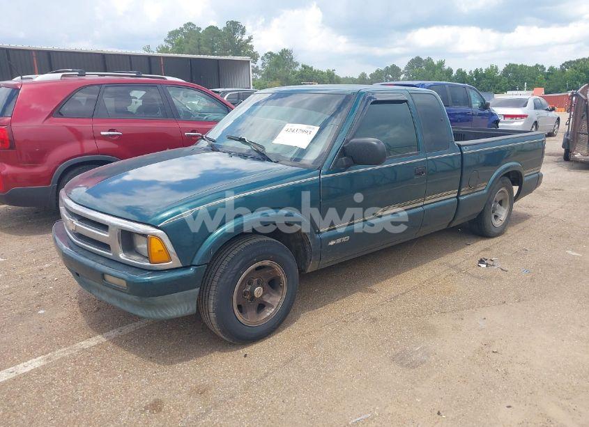 Photo 2 of 1997 Chevrolet S-10 LS FLEETSIDE (VIN 1GCCS1941VK122638)