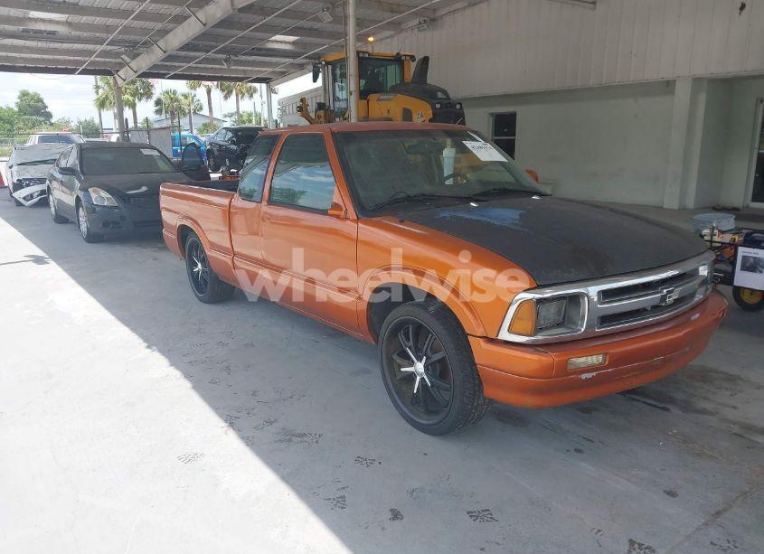 1994 Chevrolet S TRUCK S10 (VIN 1GCCS1942R8222976) main photo