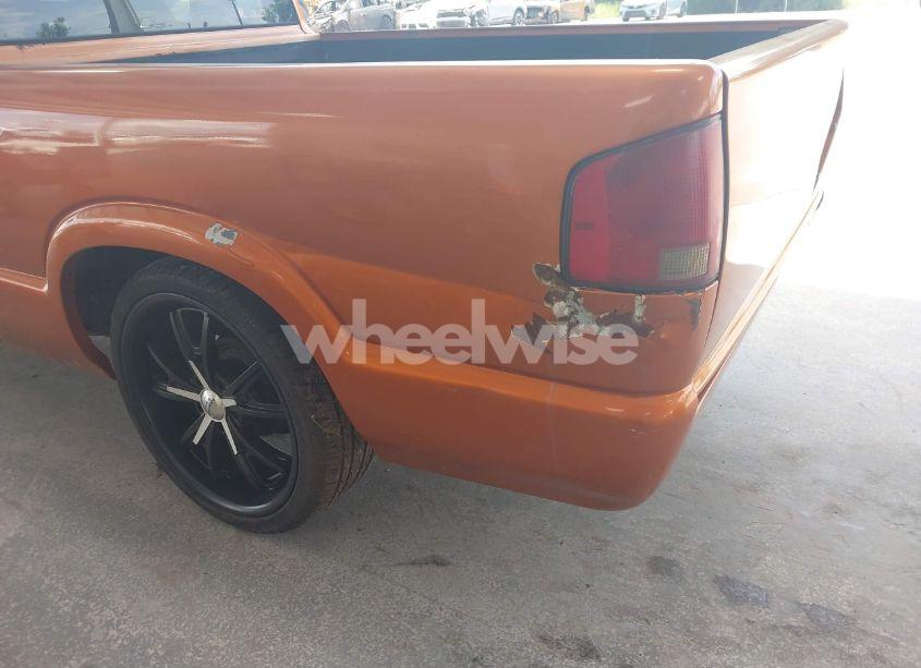 Photo 6 of 1994 Chevrolet S TRUCK S10 (VIN 1GCCS1942R8222976)