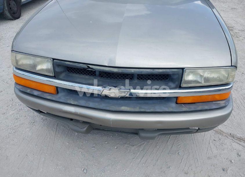 Photo 6 of 2000 Chevrolet S-10 LS (VIN 1GCCS1942YK156897)