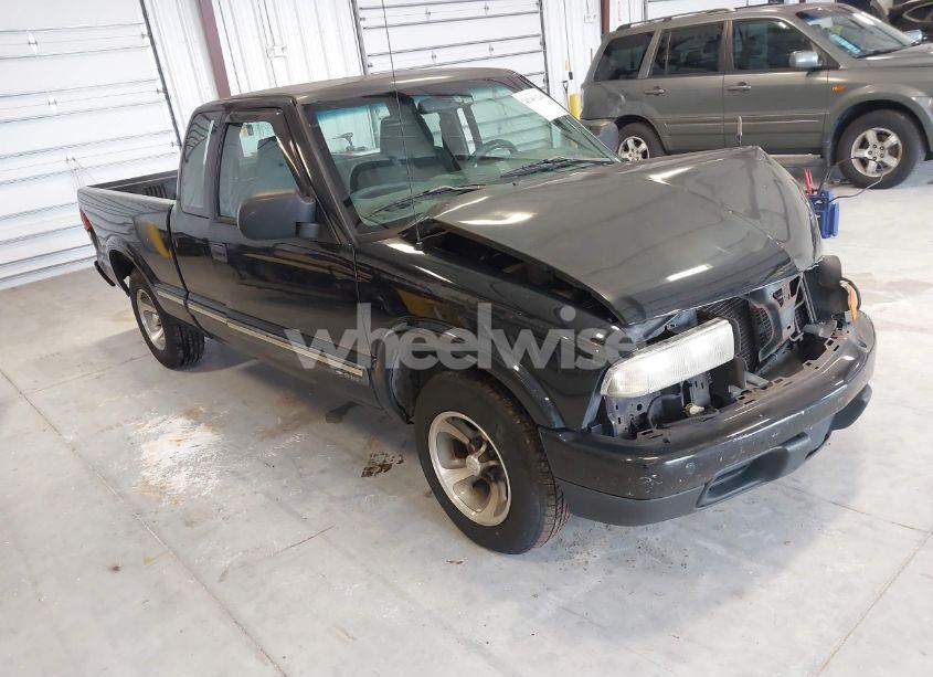 2000 Chevrolet S-10 LS (VIN 1GCCS1943YK168119) main photo
