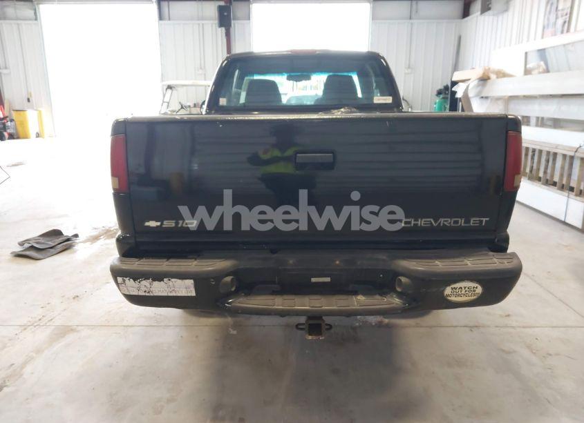 Photo 16 of 2000 Chevrolet S-10 LS (VIN 1GCCS1943YK168119)