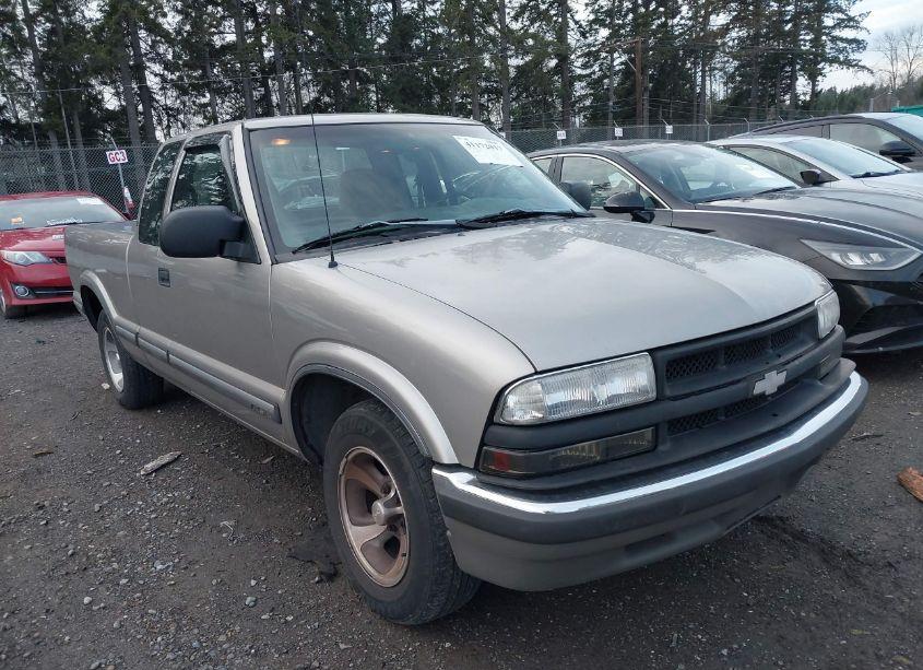 1998 Chevrolet S-10 LS FLEETSIDE CMI (VIN 1GCCS1944W8149797) main photo