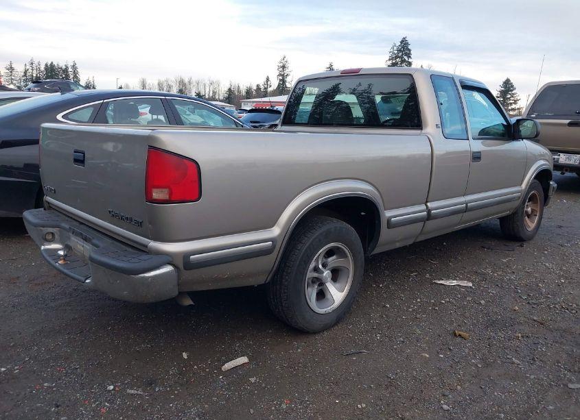 Photo 4 of 1998 Chevrolet S-10 LS FLEETSIDE CMI (VIN 1GCCS1944W8149797)