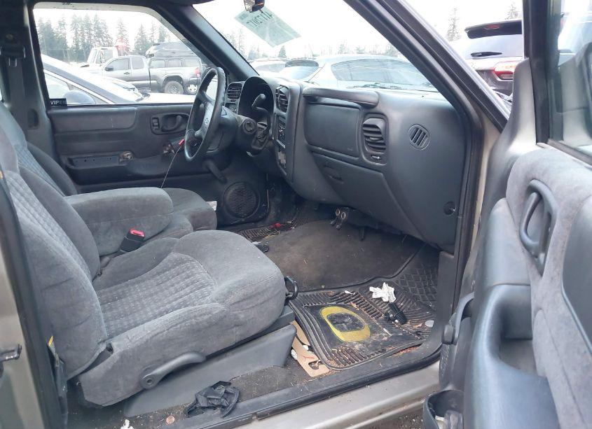 Photo 5 of 1998 Chevrolet S-10 LS FLEETSIDE CMI (VIN 1GCCS1944W8149797)