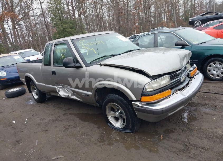 1998 Chevrolet S-10 LS FLEETSIDE (VIN 1GCCS1944WK213467) main photo