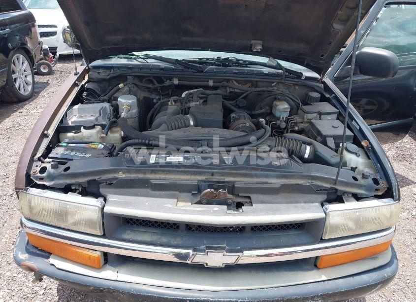 Photo 10 of 1998 Chevrolet S-10 LS FLEETSIDE (VIN 1GCCS1944WK227871)