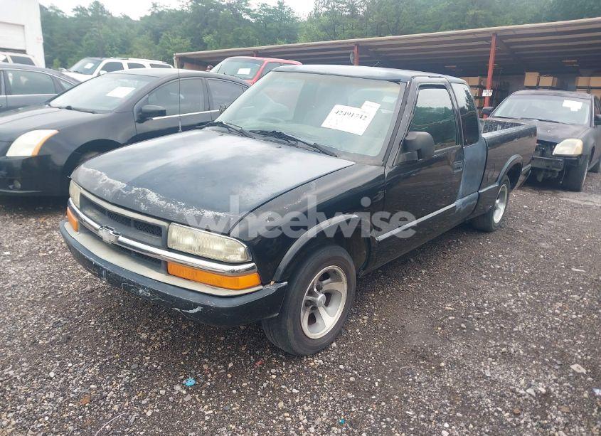 Photo 2 of 1998 Chevrolet S-10 LS FLEETSIDE (VIN 1GCCS1944WK227871)
