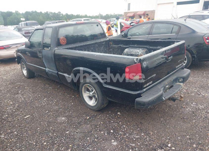 Photo 3 of 1998 Chevrolet S-10 LS FLEETSIDE (VIN 1GCCS1944WK227871)