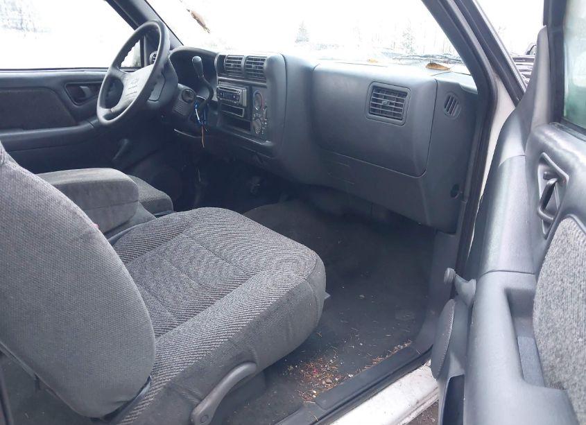 Photo 5 of 1997 Chevrolet S-10 LS SPORTSIDE (VIN 1GCCS1945V8181639)