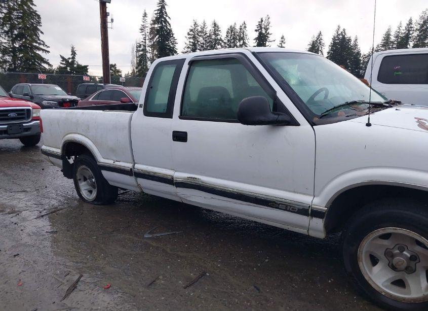 Photo 6 of 1997 Chevrolet S-10 LS SPORTSIDE (VIN 1GCCS1945V8181639)