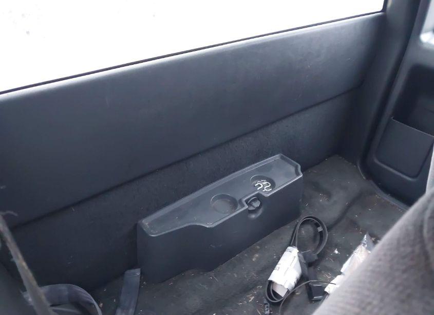 Photo 8 of 1997 Chevrolet S-10 LS SPORTSIDE (VIN 1GCCS1945V8181639)