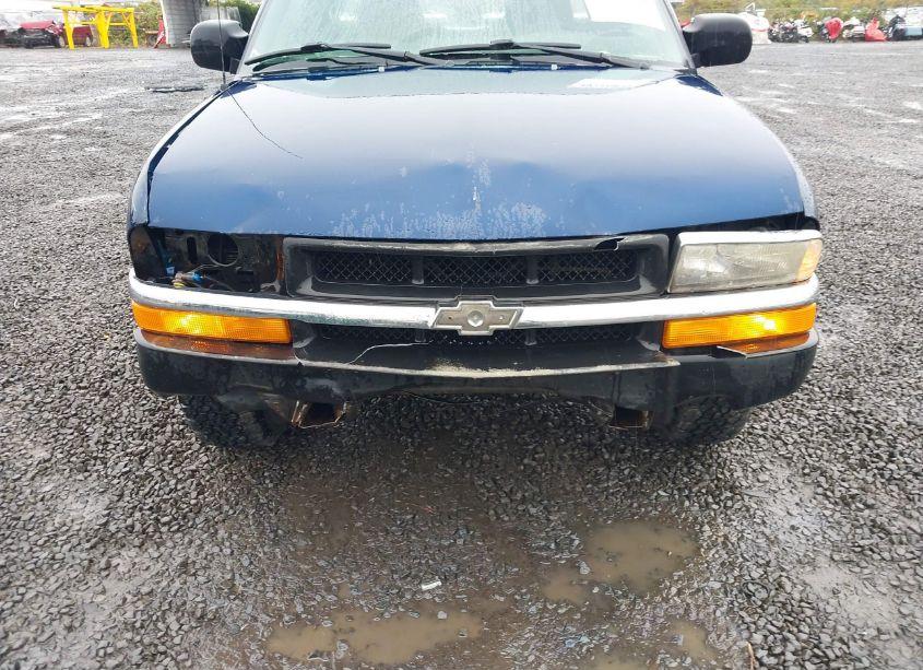 Photo 6 of 2000 Chevrolet S-10 (VIN 1GCCS1945YK141164)