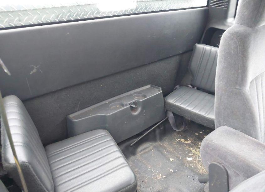 Photo 8 of 2000 Chevrolet S-10 (VIN 1GCCS1945YK141164)