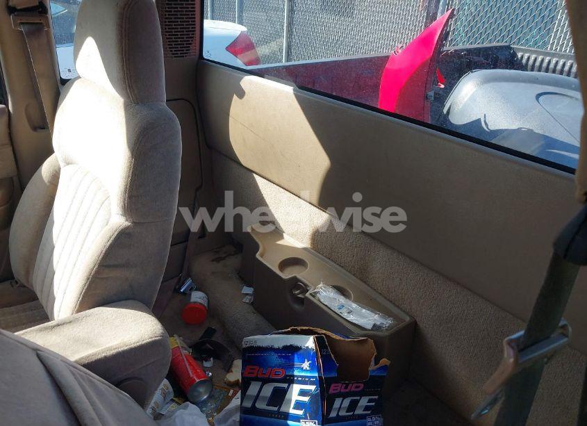 Photo 8 of 1998 Chevrolet S-10 LS FLEETSIDE (VIN 1GCCS1946WK132194)