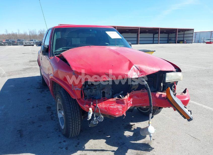 Photo 6 of 2000 Chevrolet S-10 LS (VIN 1GCCS1947Y8109605)