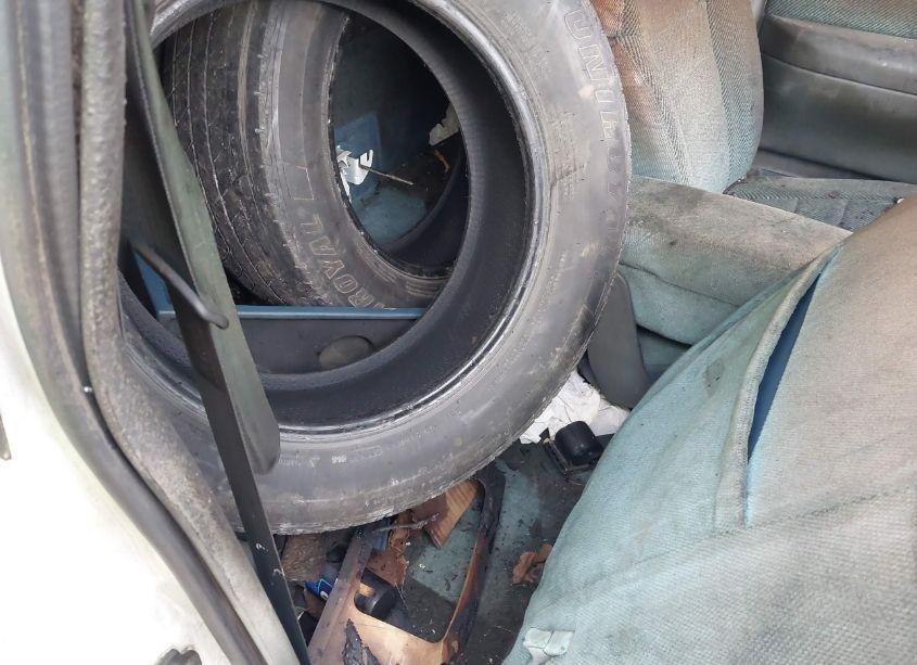 Photo 8 of 1995 Chevrolet S TRUCK S10 (VIN 1GCCS1949S8260291)