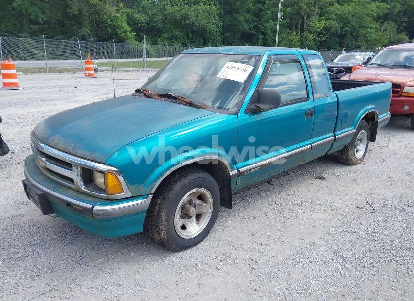 Photo 2 of 1995 Chevrolet S TRUCK S10 (VIN 1GCCS1949SK180749)