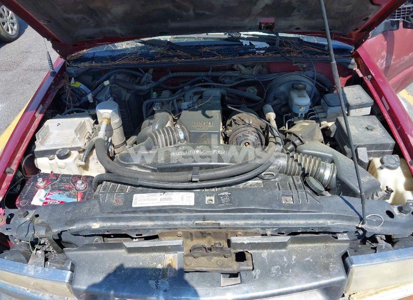 Photo 10 of 1999 Chevrolet S-10 LS (VIN 1GCCS1949X8100662)