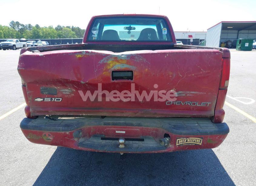 Photo 12 of 1999 Chevrolet S-10 LS (VIN 1GCCS1949X8100662)