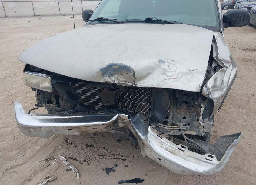 Photo 6 of 2000 Chevrolet S-10 LS (VIN 1GCCS1949Y8176996)