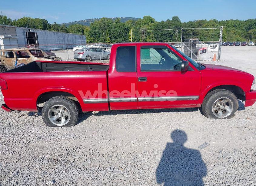 Photo 13 of 2001 Chevrolet S-10 LS (VIN 1GCCS195118235344)
