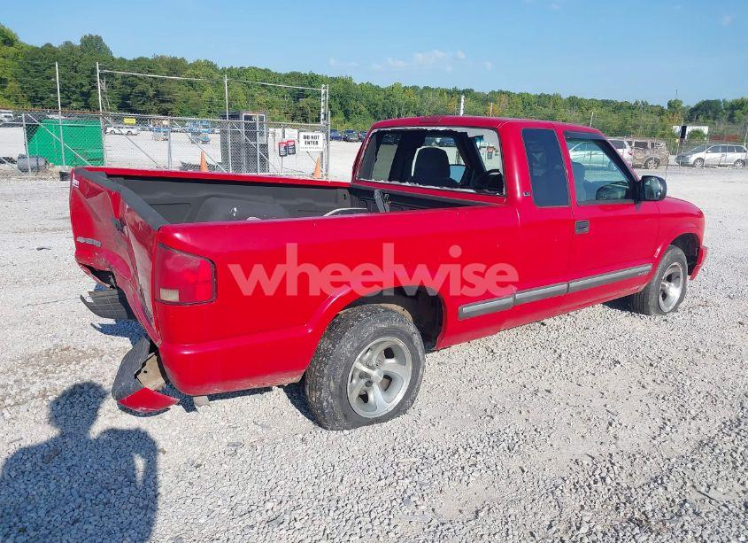 Photo 4 of 2001 Chevrolet S-10 LS (VIN 1GCCS195118235344)