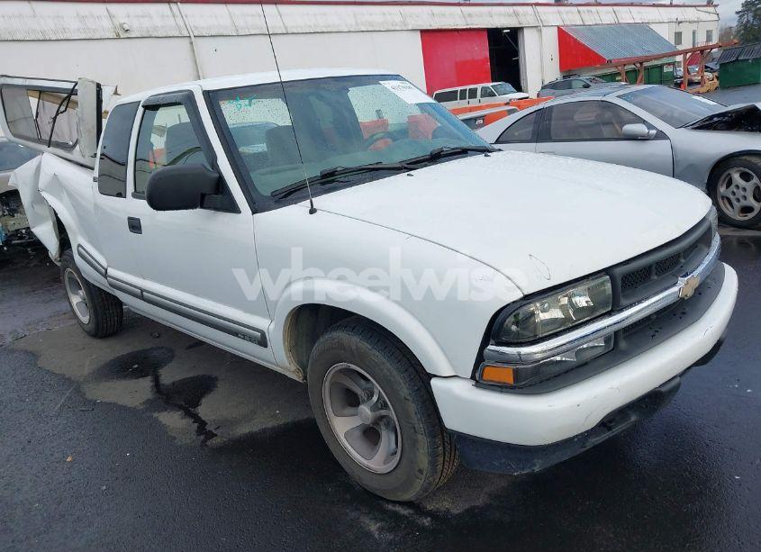 2001 Chevrolet S-10 LS (VIN 1GCCS19511K146361) main photo