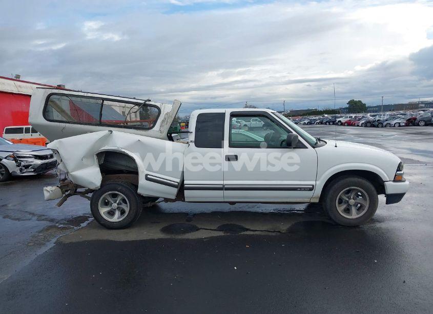 Photo 13 of 2001 Chevrolet S-10 LS (VIN 1GCCS19511K146361)