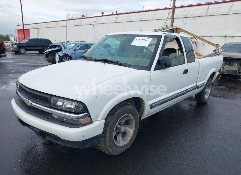 Photo 2 of 2001 Chevrolet S-10 LS (VIN 1GCCS19511K146361)
