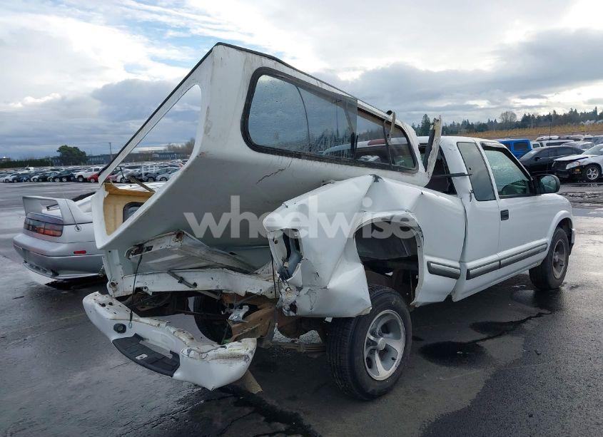 Photo 4 of 2001 Chevrolet S-10 LS (VIN 1GCCS19511K146361)